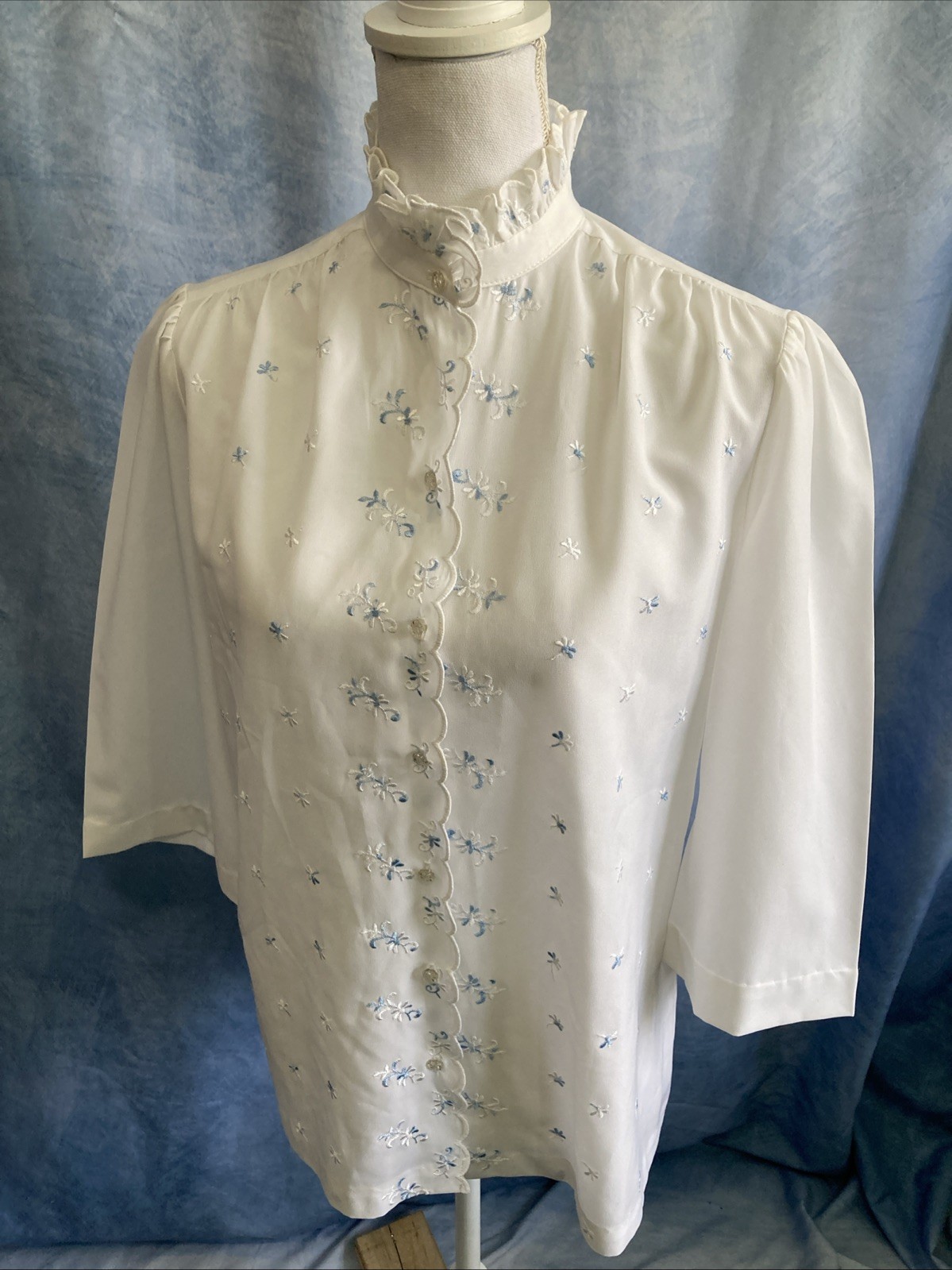VTG 80s White Sheer Embroidered Blouse M/L EUC Ruffle High Neck Scallop Romantic