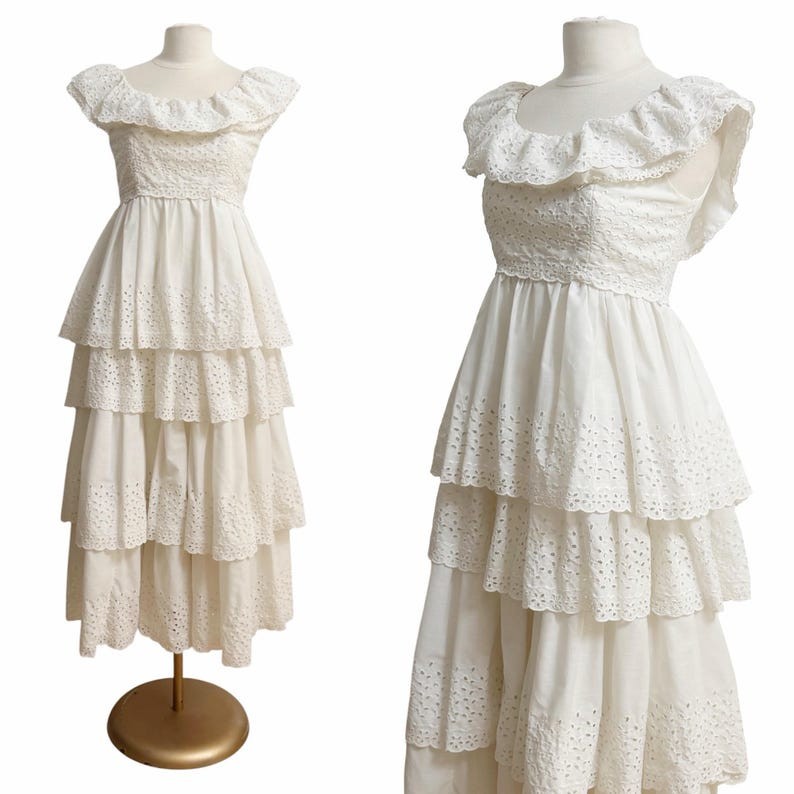 1970s White Dress / White Eyelet Dress / Cottage Core Dress / Size Medium