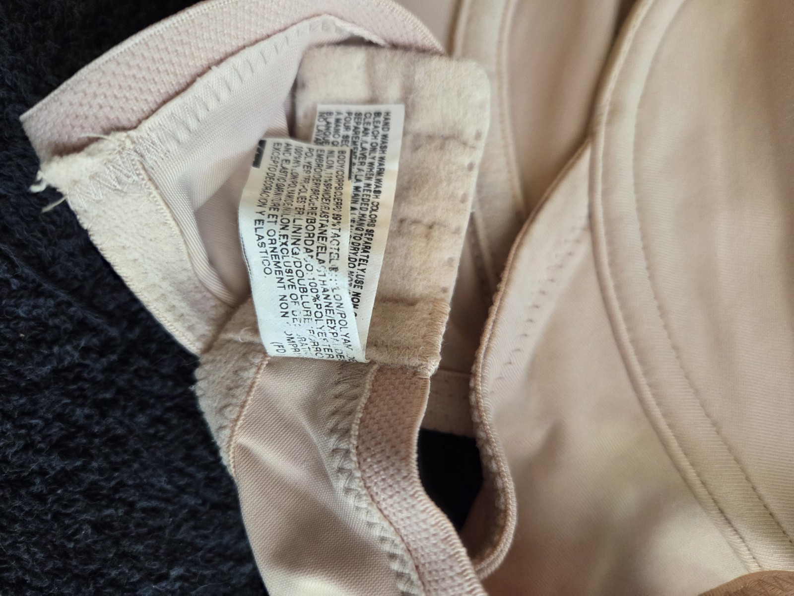New Vintage Nude Wacoal 65190 Lace Underwire Bra 34DD Some Fraying