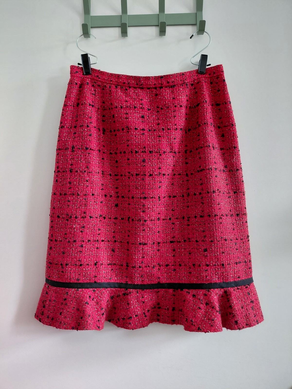 Vintage 1990s Tweed Skirt Red And Black Pencil Flared Hem Size 12 Petite Le Suit