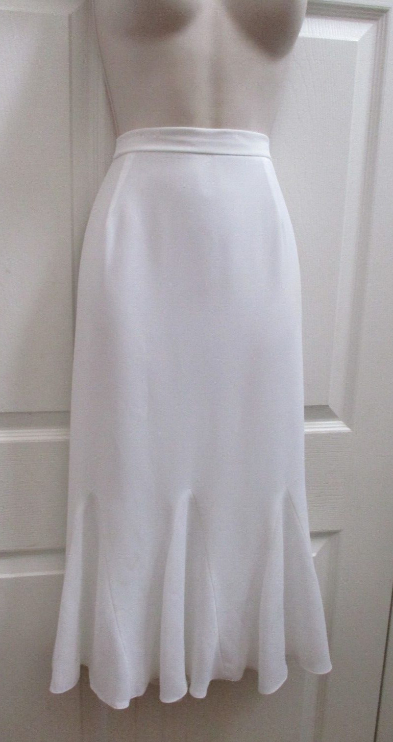 Andree Gaye Women’s XL Skirt White Mermaid Style Mid Calf Size 13/14