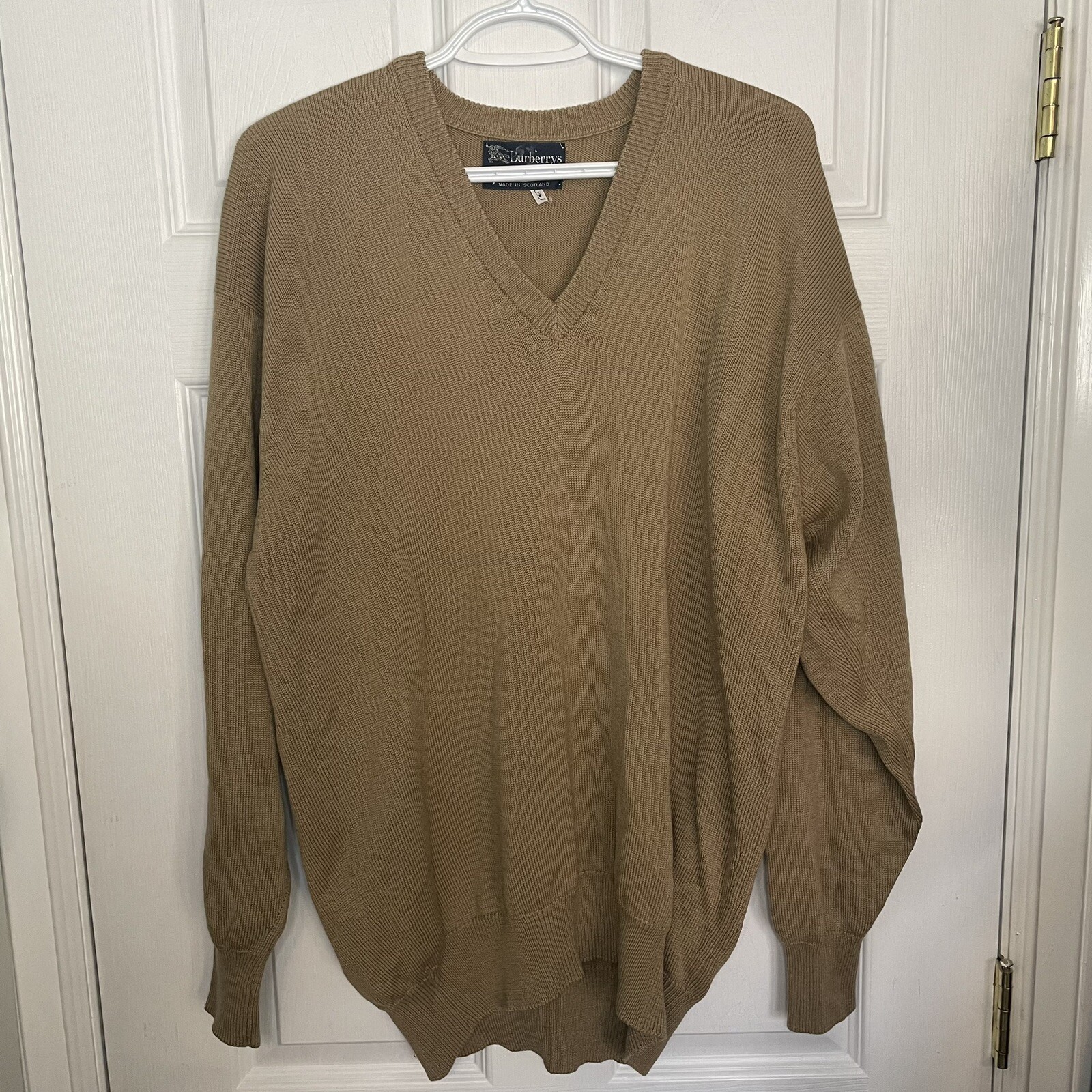Burberrys Vintage 100% Merino Wool Camel Pullover V Neck Sweater Medium