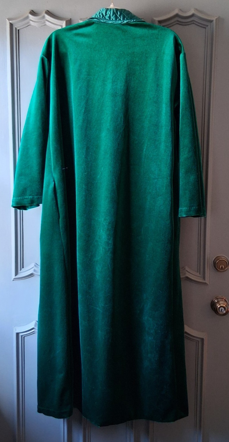 VNT Green Velvet House Coat Dress Robe Appel Large- 52″ Waist, 50″ Long Pockets