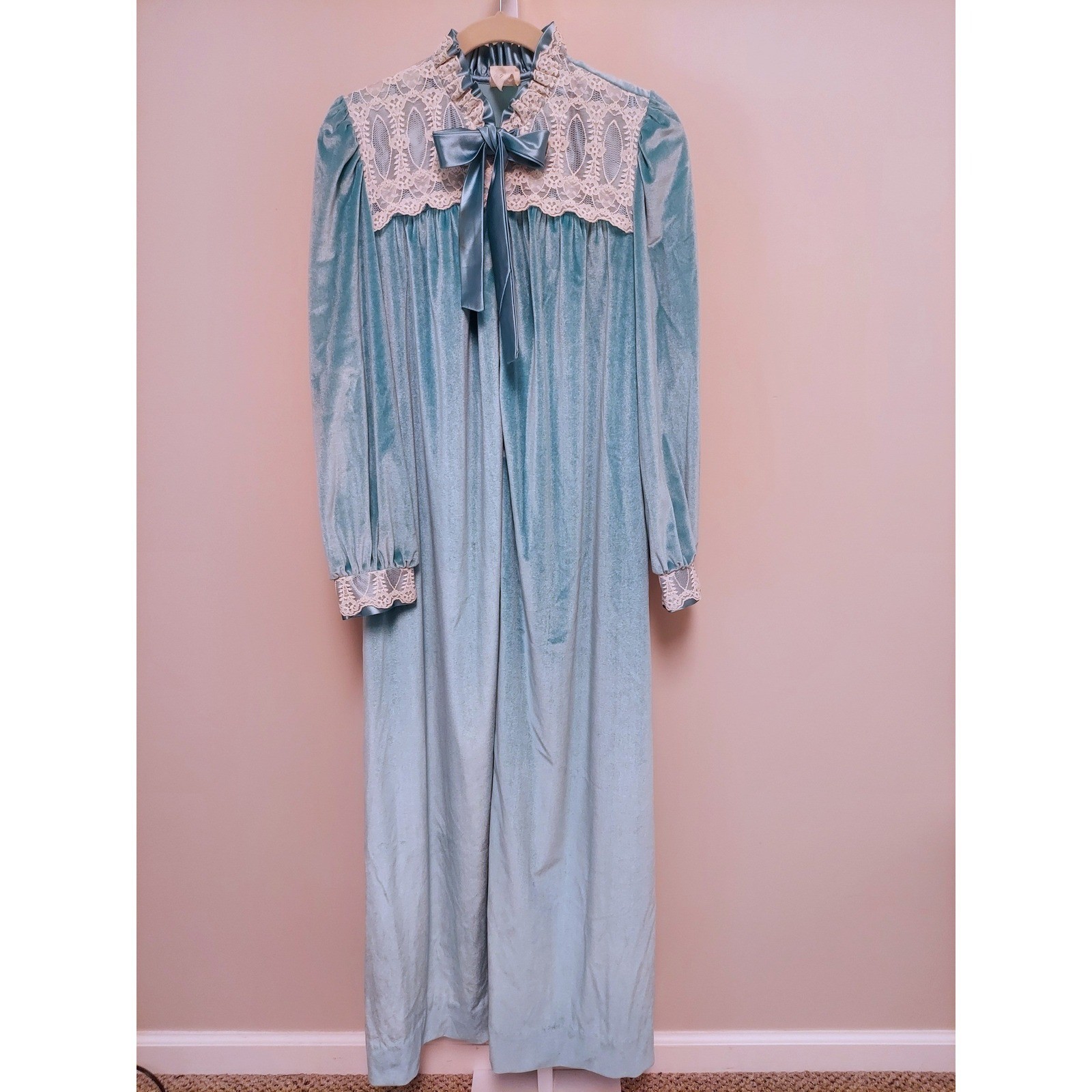Vintage Donna Richard Gilligan O’Malley Blue Velour Lace Nightgown M Coquette