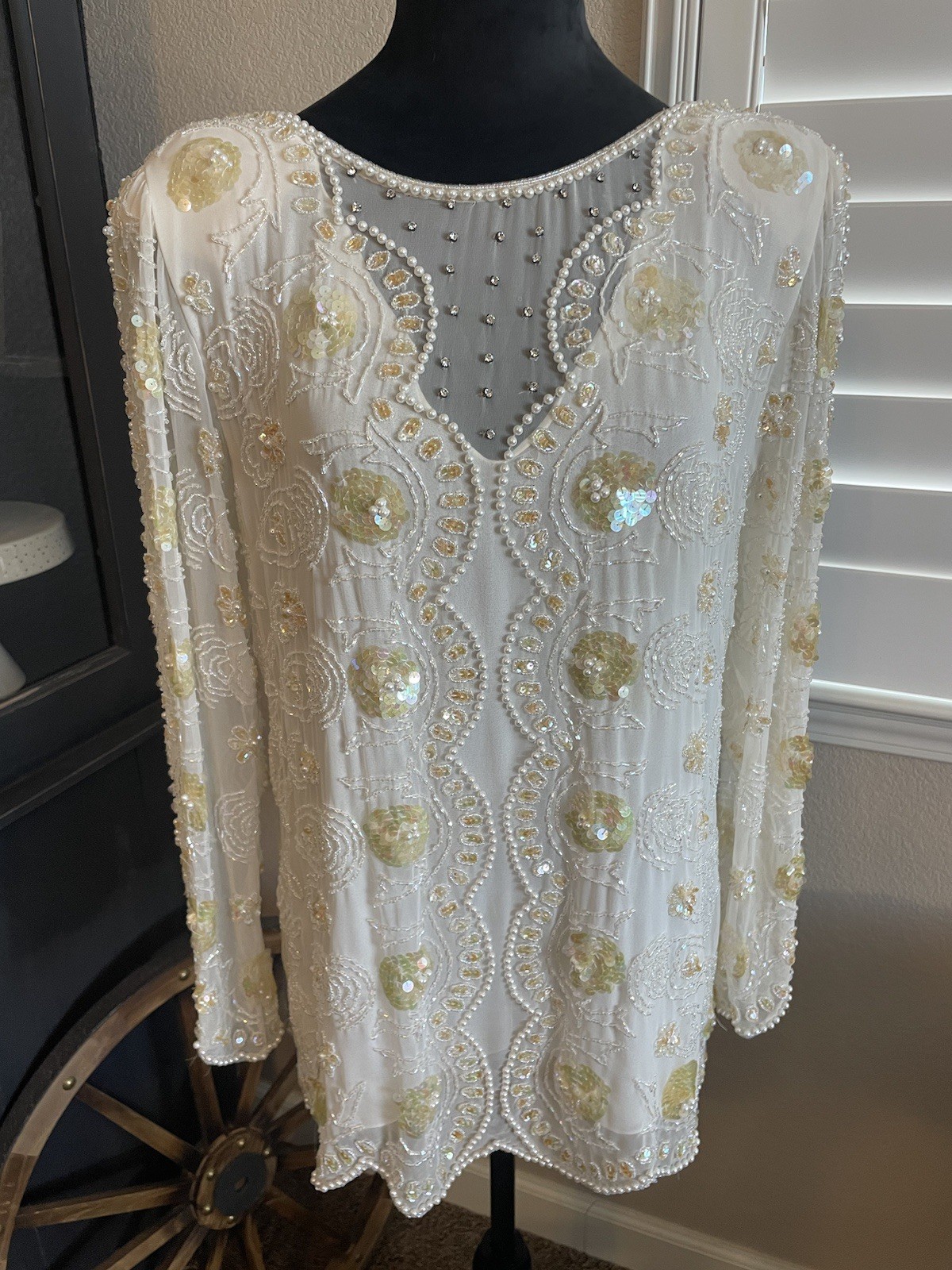 VINTAGE JACK BRYAN Ivory Beaded Sequins Sheer Elegant Pearls Tunic Top 10 Read