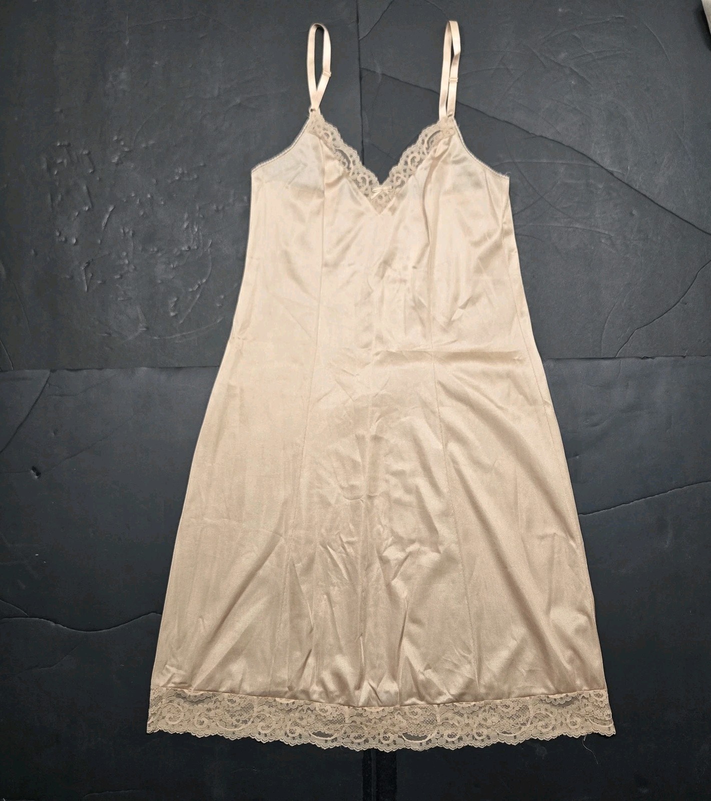 Vintage Made In USA MAIDENFORM Sweet Nothings Beige/Nude Nylon Lace Women’s 34