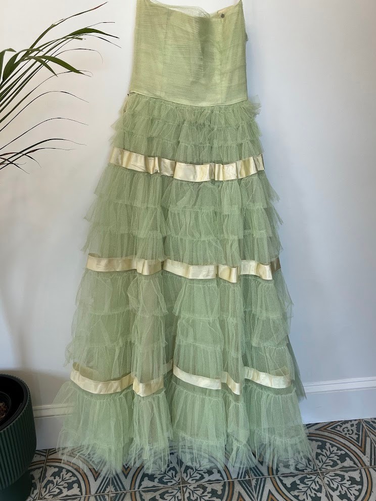 Vintage 1950s Light Green Tulle Party Dress | Fairycore Prom Gown | Tea Party XS