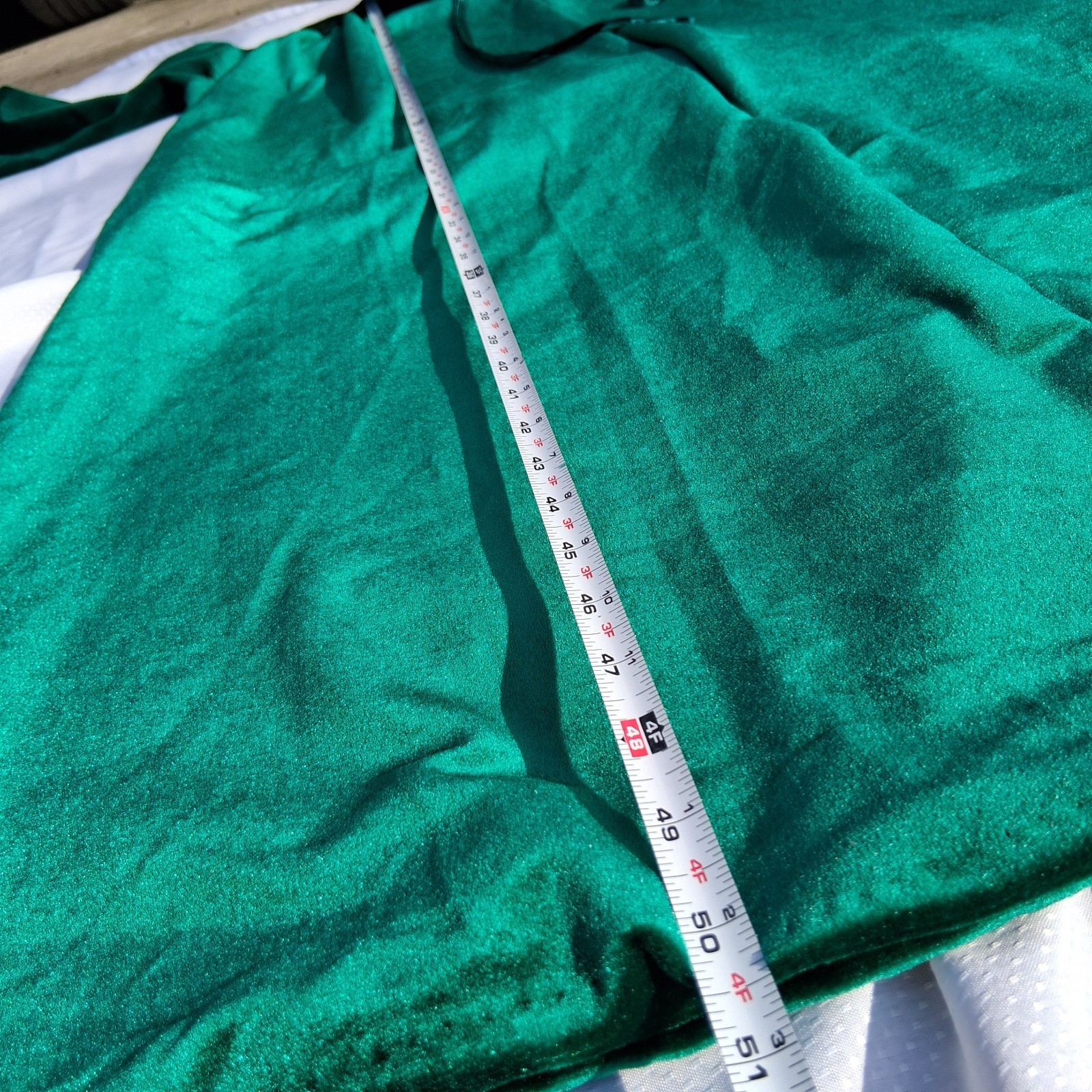VNT Green Velvet House Coat Dress Robe Appel Large- 52″ Waist, 50″ Long Pockets