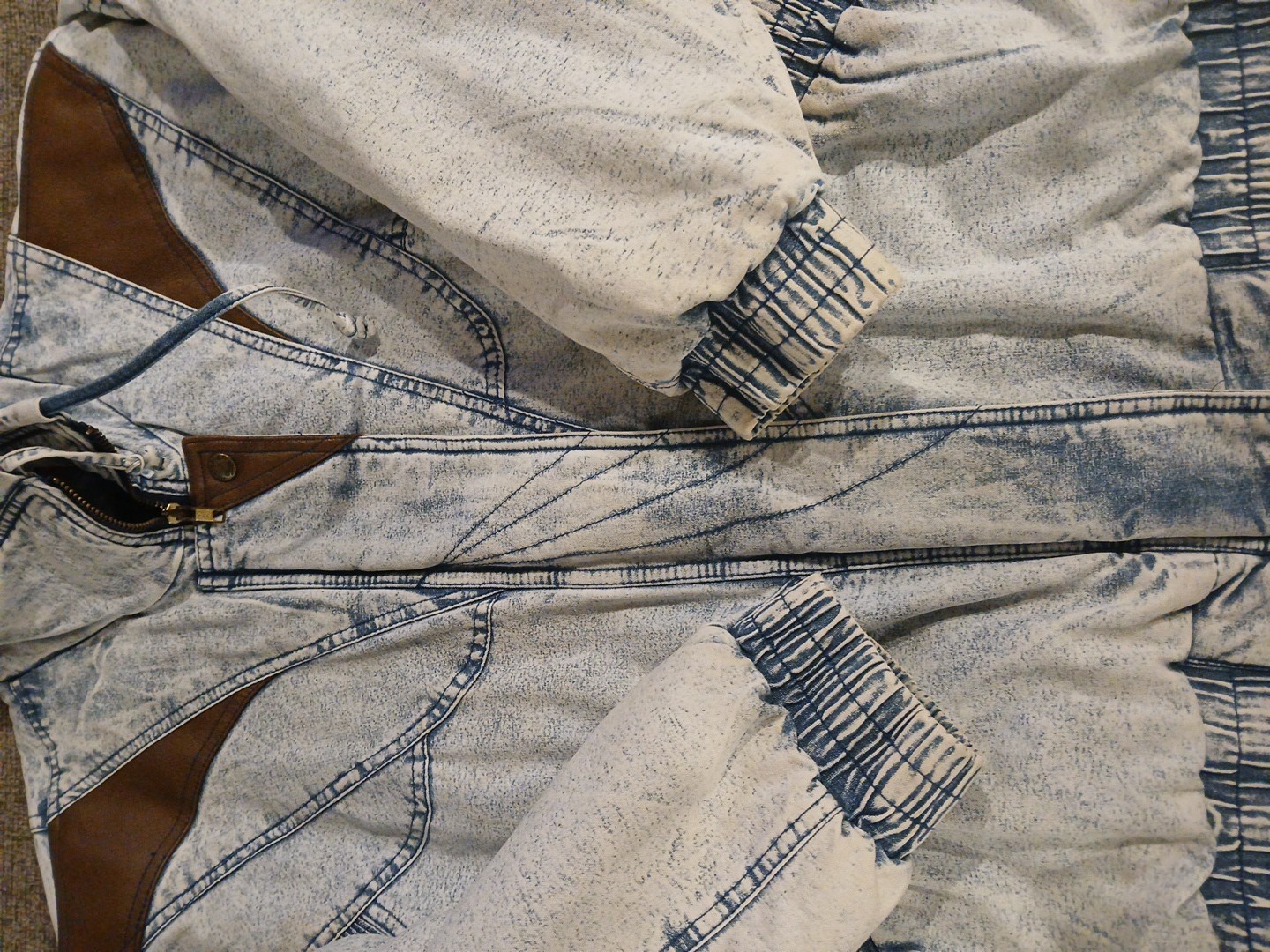 VIntage Weathered Blues Women’s Denim Jacket Coat SIze M Acid Wash 80’s Rock
