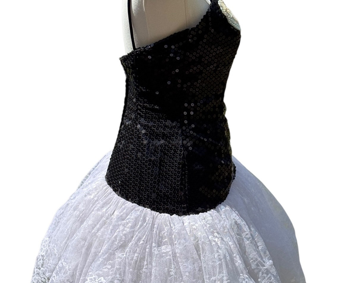 Pop Glam 1980’s Loralie Original White Lace Black Sequin Tulle Dress Vintage