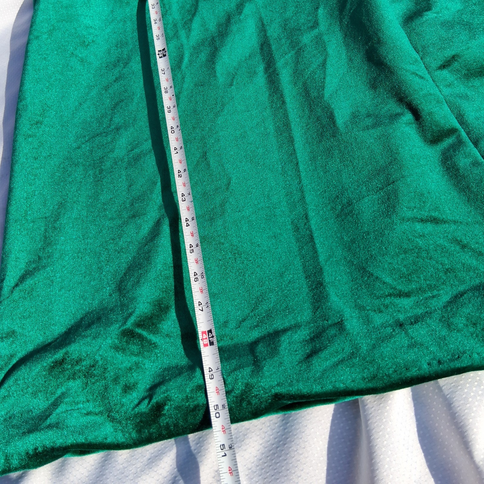 VNT Green Velvet House Coat Dress Robe Appel Large- 52″ Waist, 50″ Long Pockets