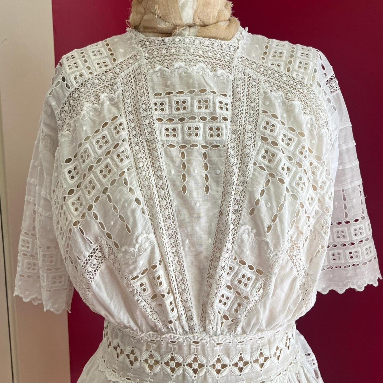 Antique Edwardian White Embroidered Eyelet Cutwork Cinched Waist Lawn Blouse XS