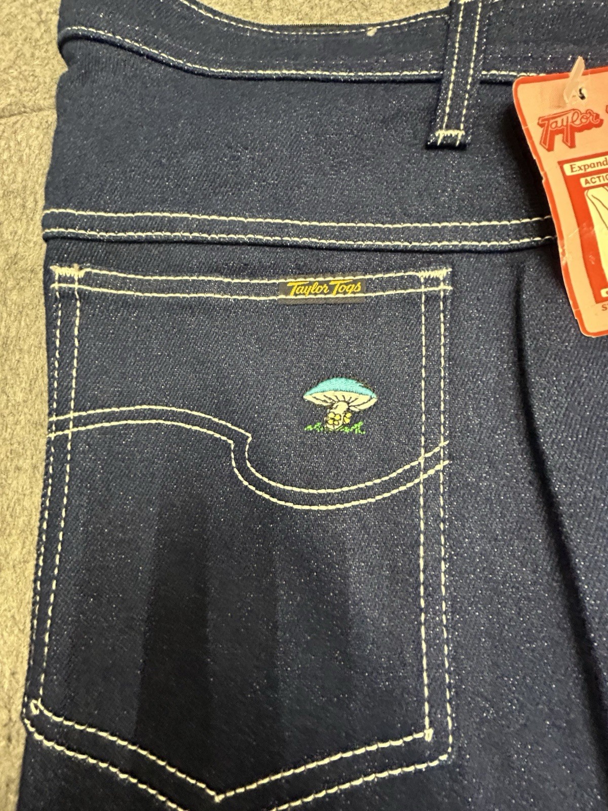 VTG NWT Taylor Togs Deadstock Womens Denim Blue Jeans 24×33 Made In USA Mushroom
