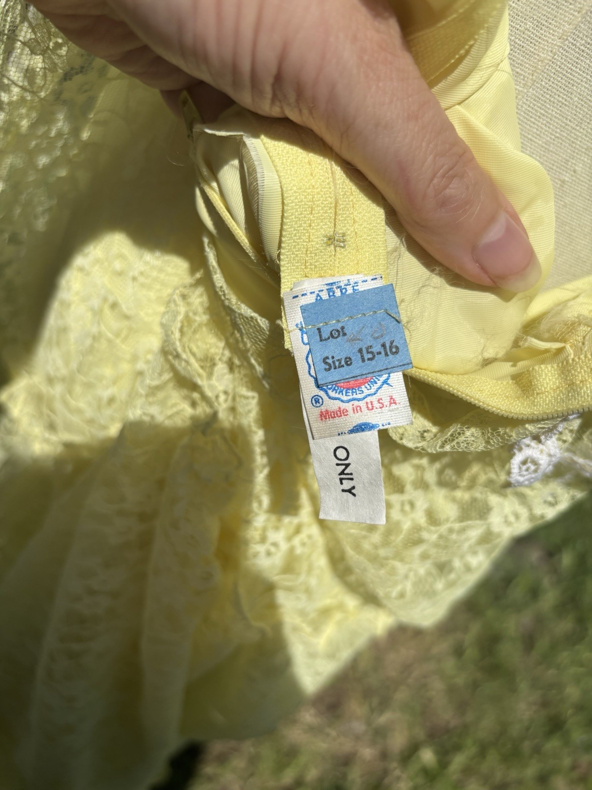 Vtg 70’s Yellow Unlabeled Prairie Lace Maxi Dress Tied Shoulder Straps Boho