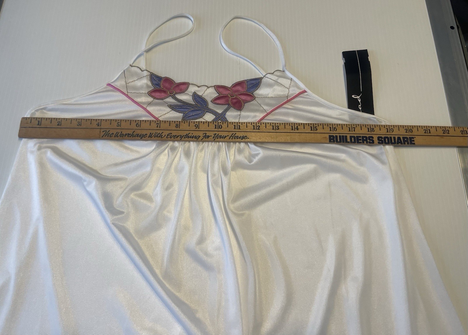 VTG GILEAD Ivory Nylon Full-length Nightgown Lingerie Size Medium 1980s