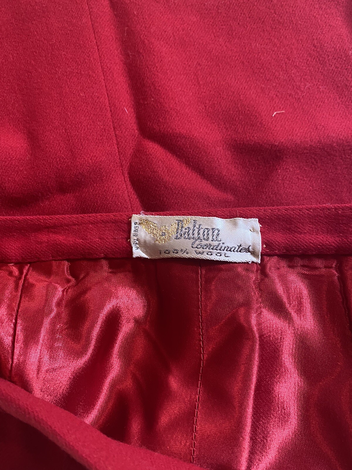 Dalton Coordinates red skirt wool waist 26 inches