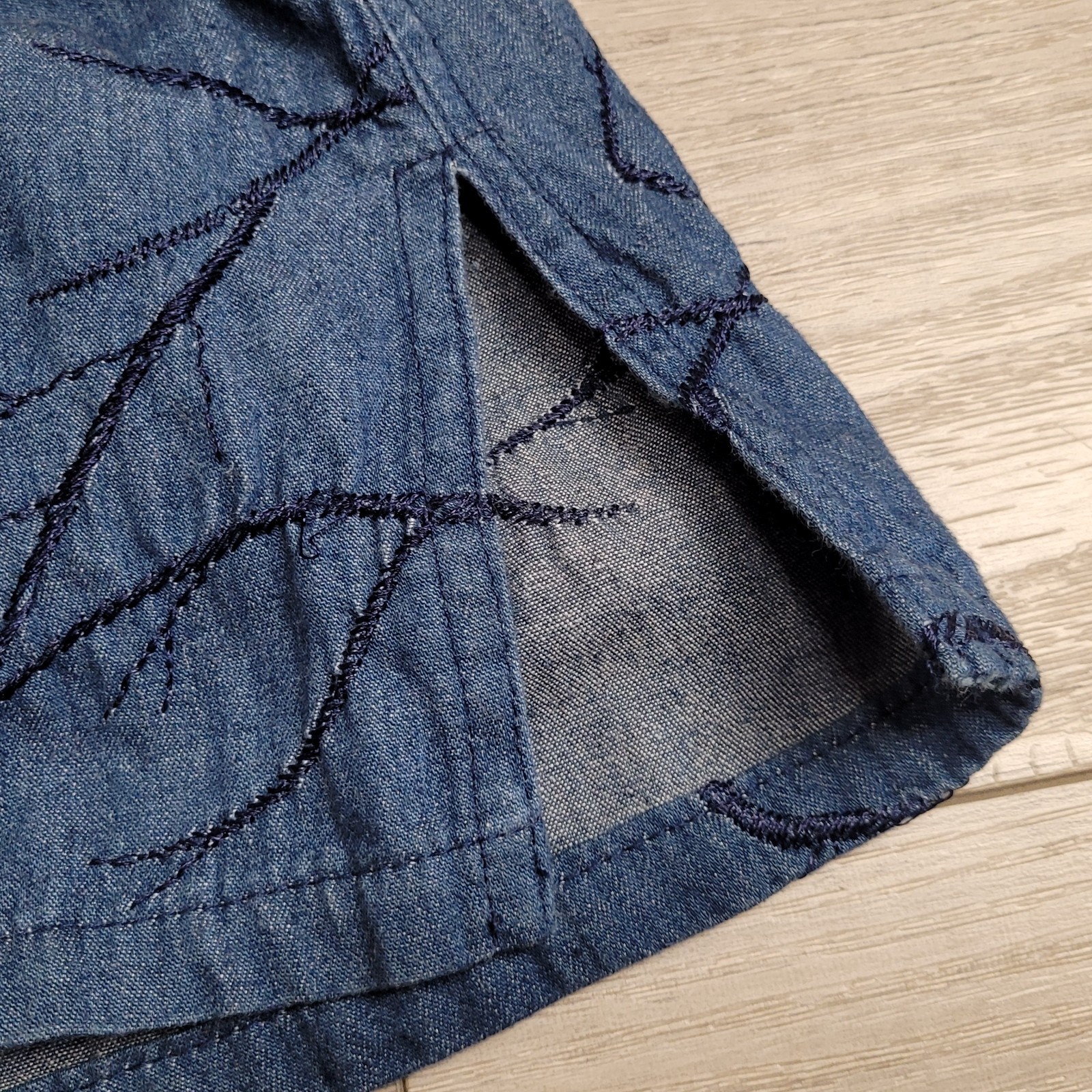 Vintage Gene Ewin BIS Shirt Womens M Wrinkled Rich Denim Embroidered 90’s USA
