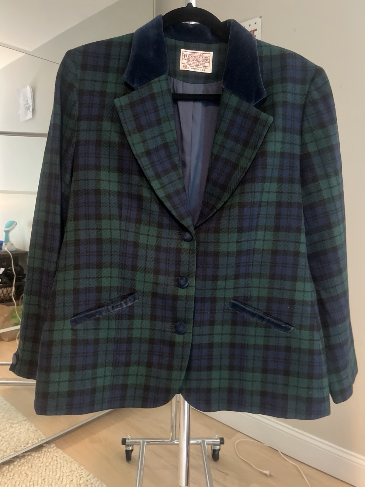 Vintage Pendleton Black Watch Tartan Wool Suit Set Petite 10 USA Velvet Collar