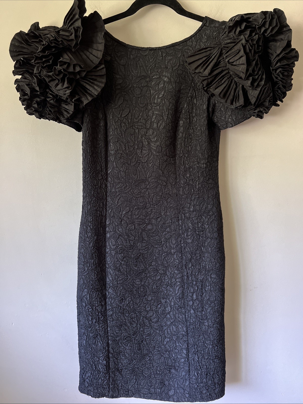 Vntg 80’s Victor Costa Floral Jacquard black dress with huge ruffle sleeves Sz 6