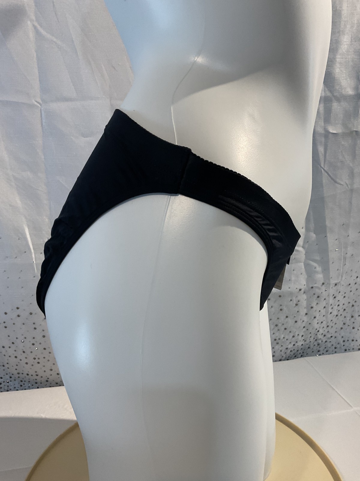 DONNA KARAN Intimates vintage NWT BLACK High-Cut Brief Panties size L large