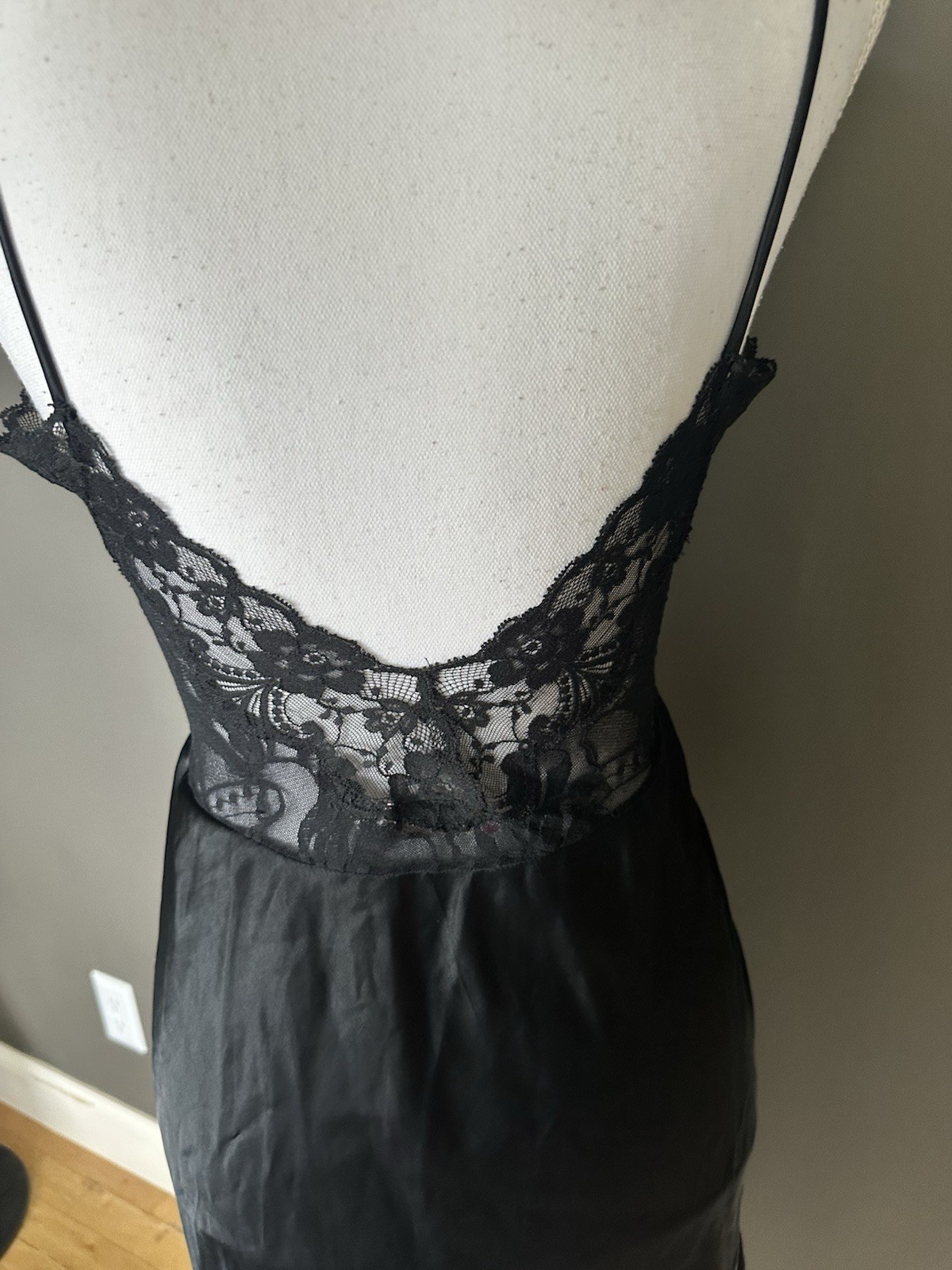 Vintage Lady Lynne Black Lace Top Solid Bottom Spaghetti Strap 70’s Sexy Modest
