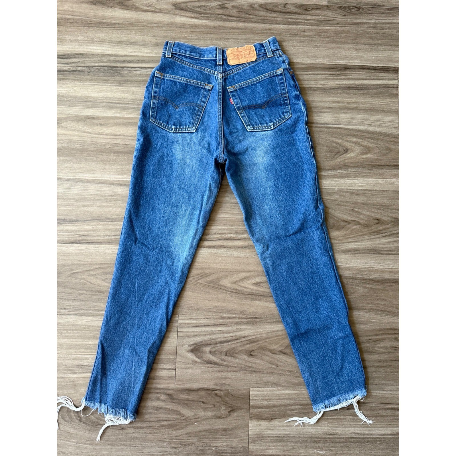 Vintage Levis 26505-0214 High Waisted Tapered Jeans Blue Raw Hem 23×28 Made USA