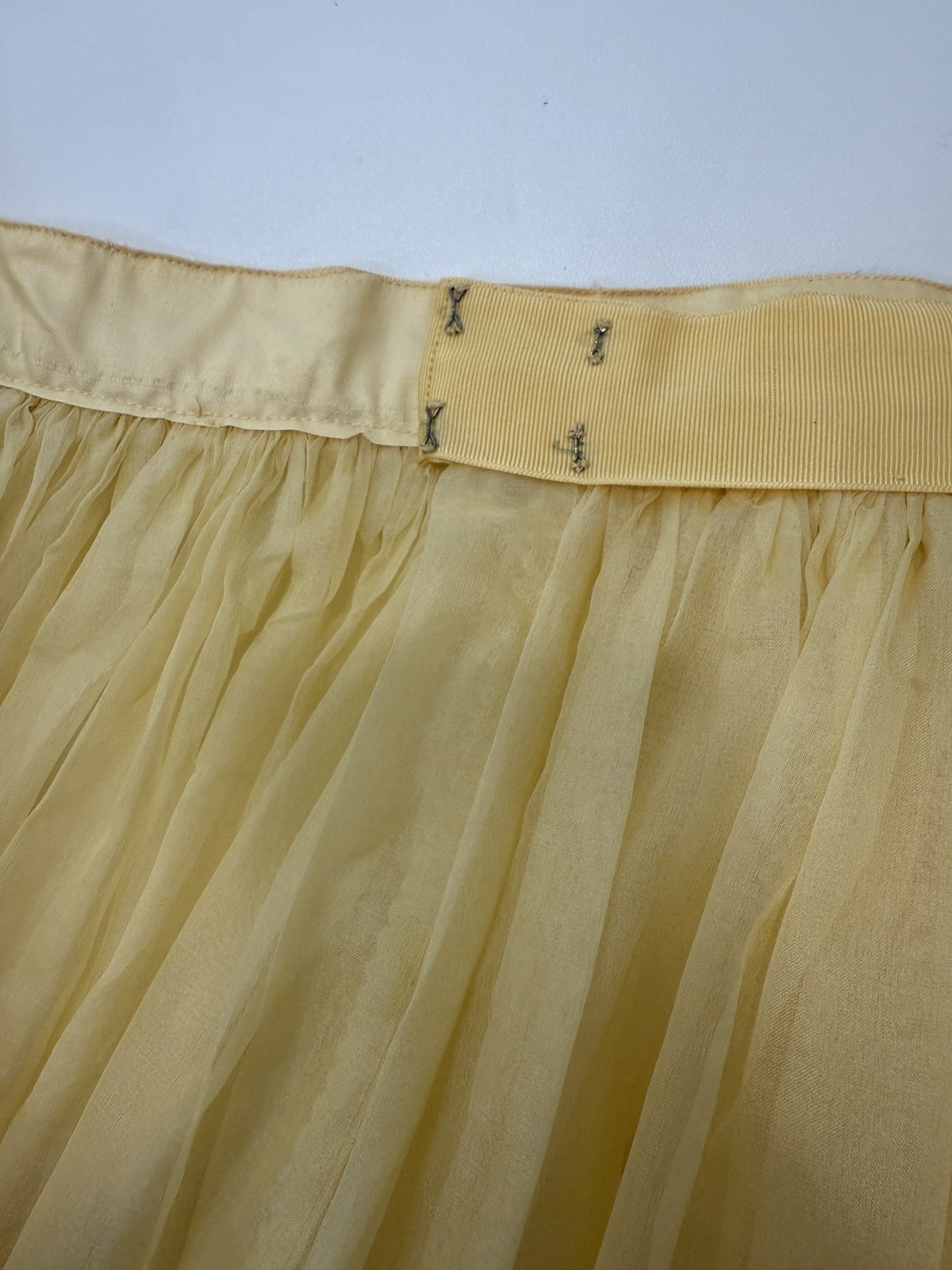 VTG 1950’s Tulle Apron Skirt Overskirt Tabard Skirt Yellow Waist 25” Holiday