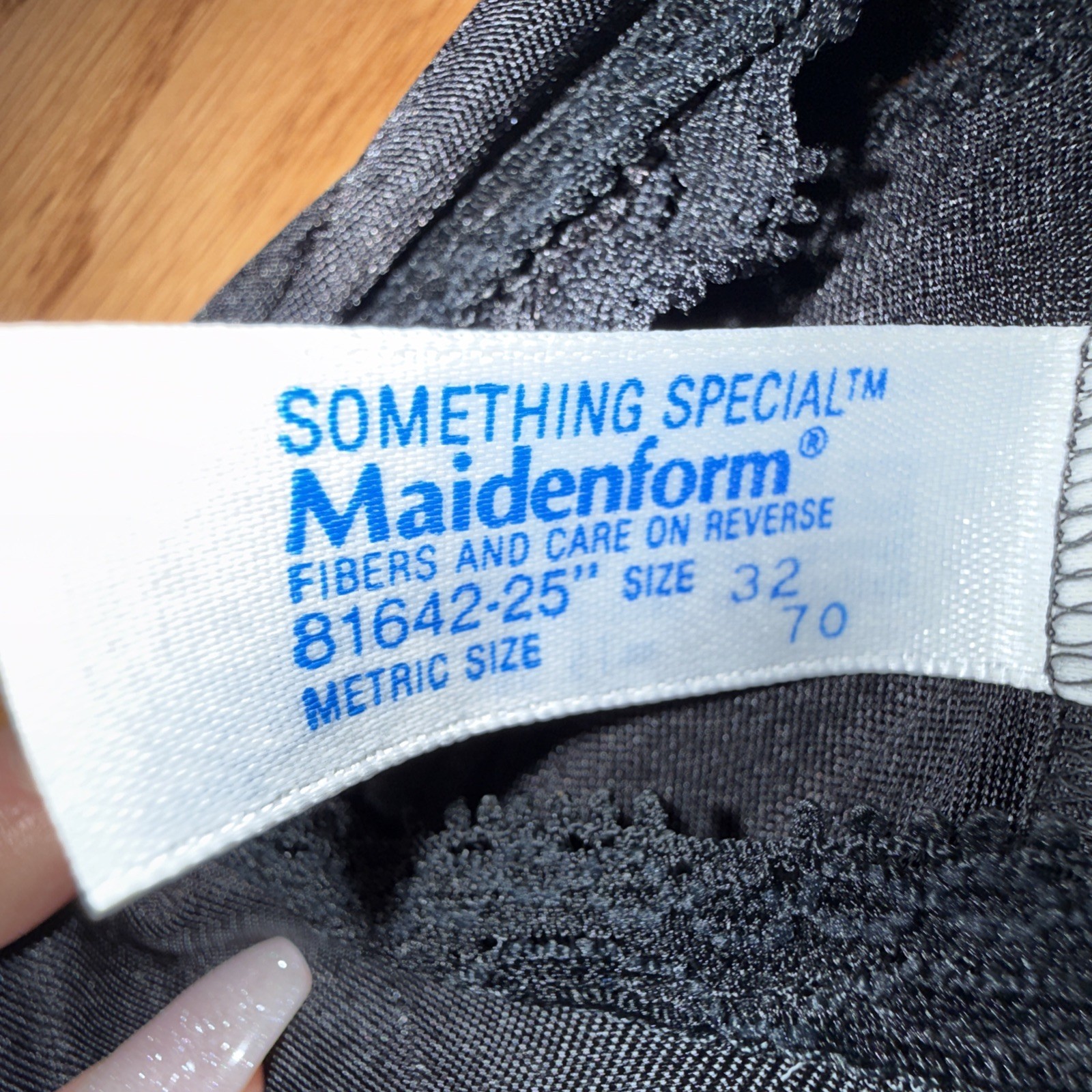 Vintage 1980s Maidenform “Something Special” Black Full Slip Size 32 USA Union