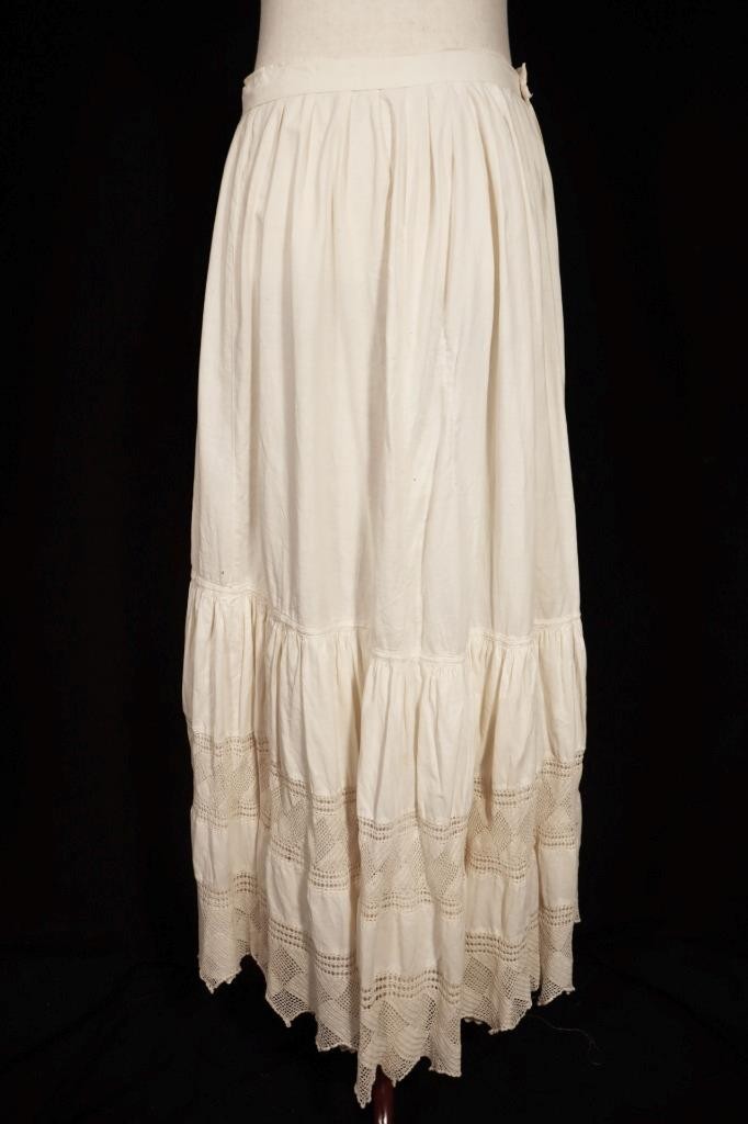 Rare Antique Edwardian French Cotton With Tiered Lace Petticoat 28″ Waist