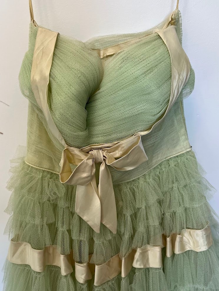Vintage 1950s Light Green Tulle Party Dress | Fairycore Prom Gown | Tea Party XS