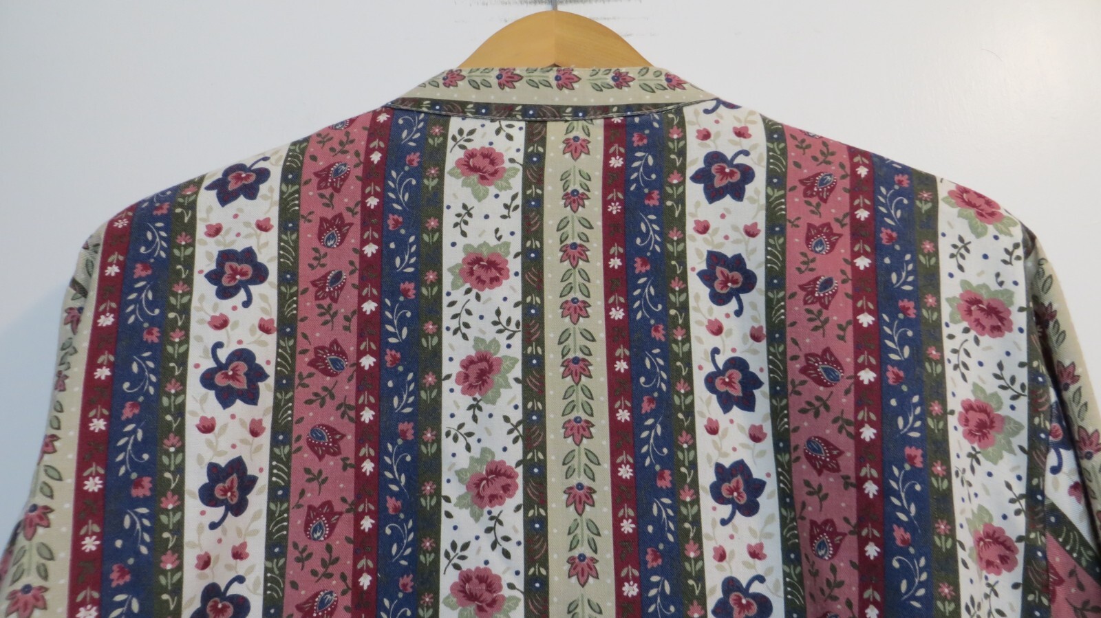 Vintage Look Season Ticket Shirt Women XL Multicolor Floral Striped 80s 90s Look