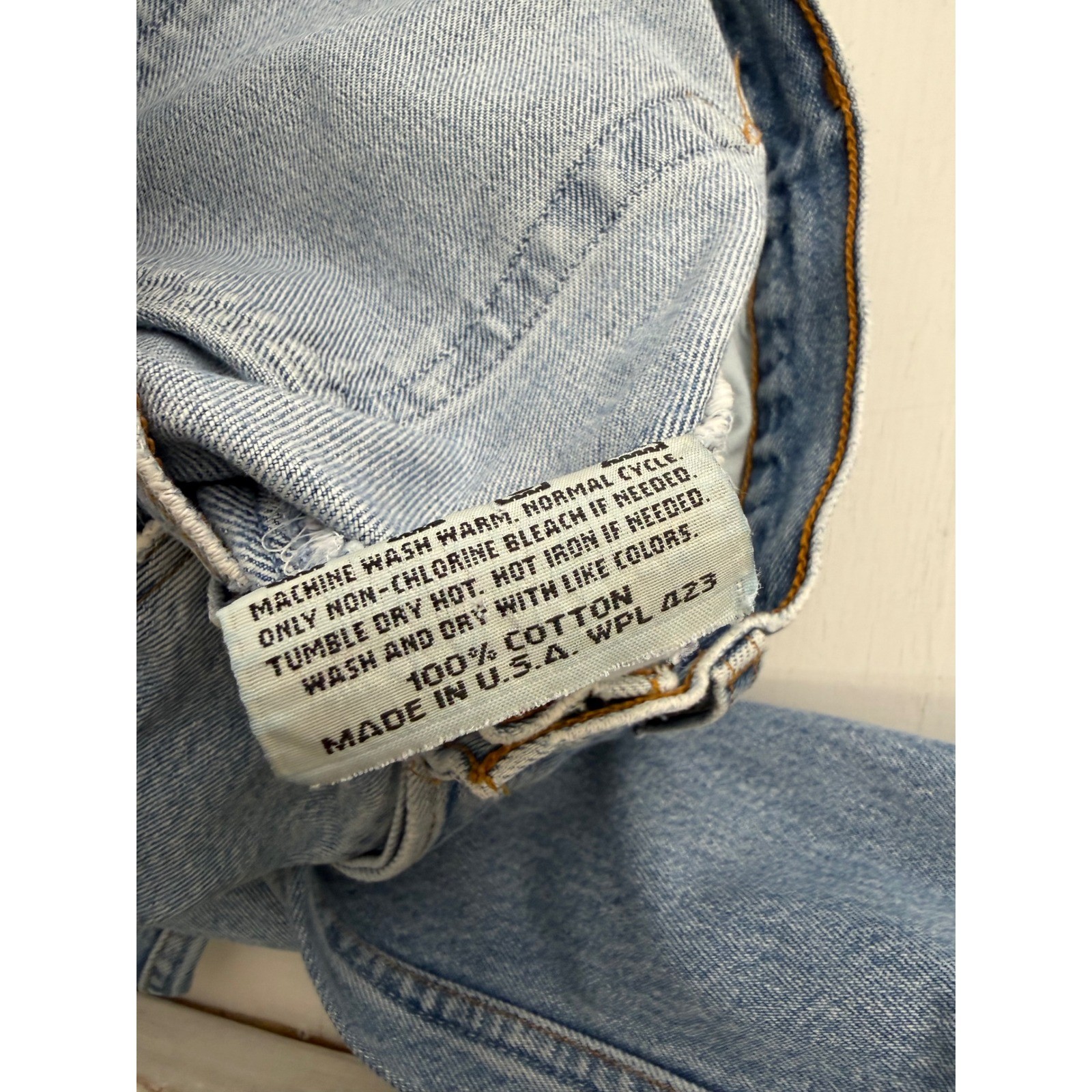 Vintage Levis 614 High Waisted Straight Leg Jeans Light Wash Made in USA W26 L28