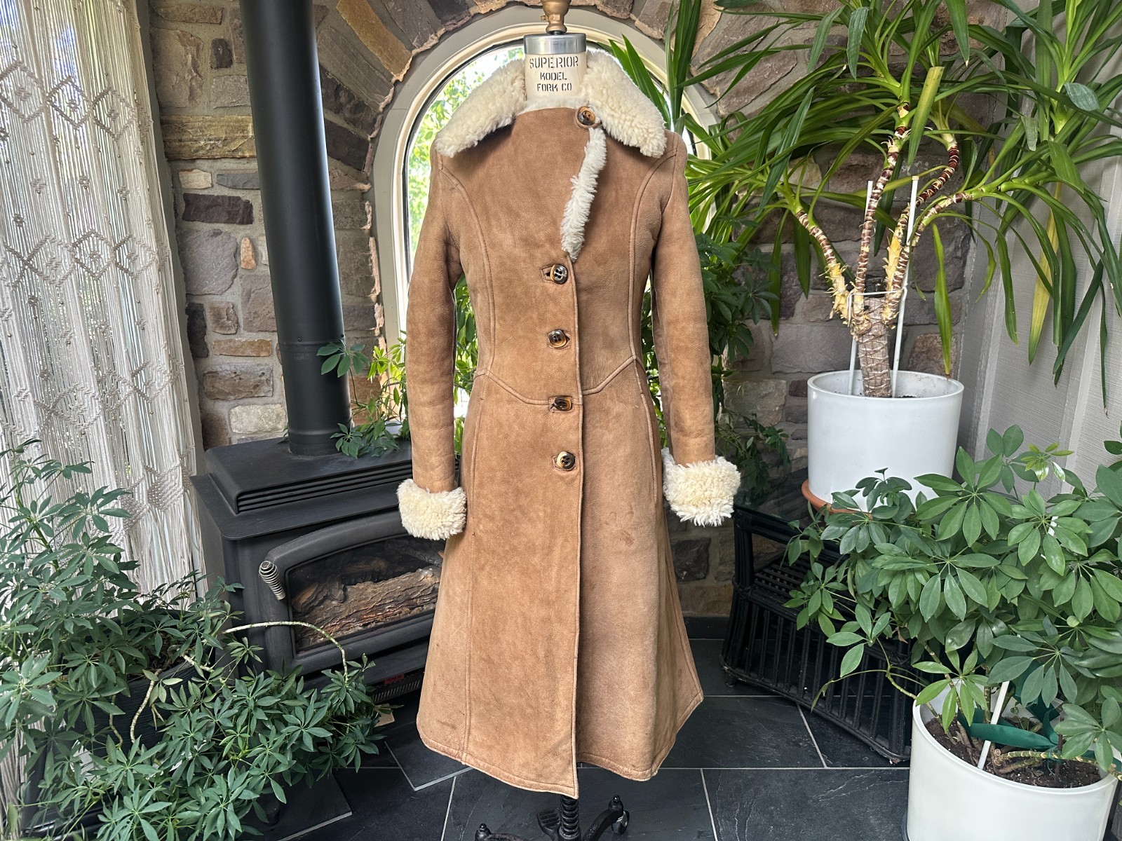 Vintage 1970s Tan Suede Shearling Sheepskin Coat Made in Argentina