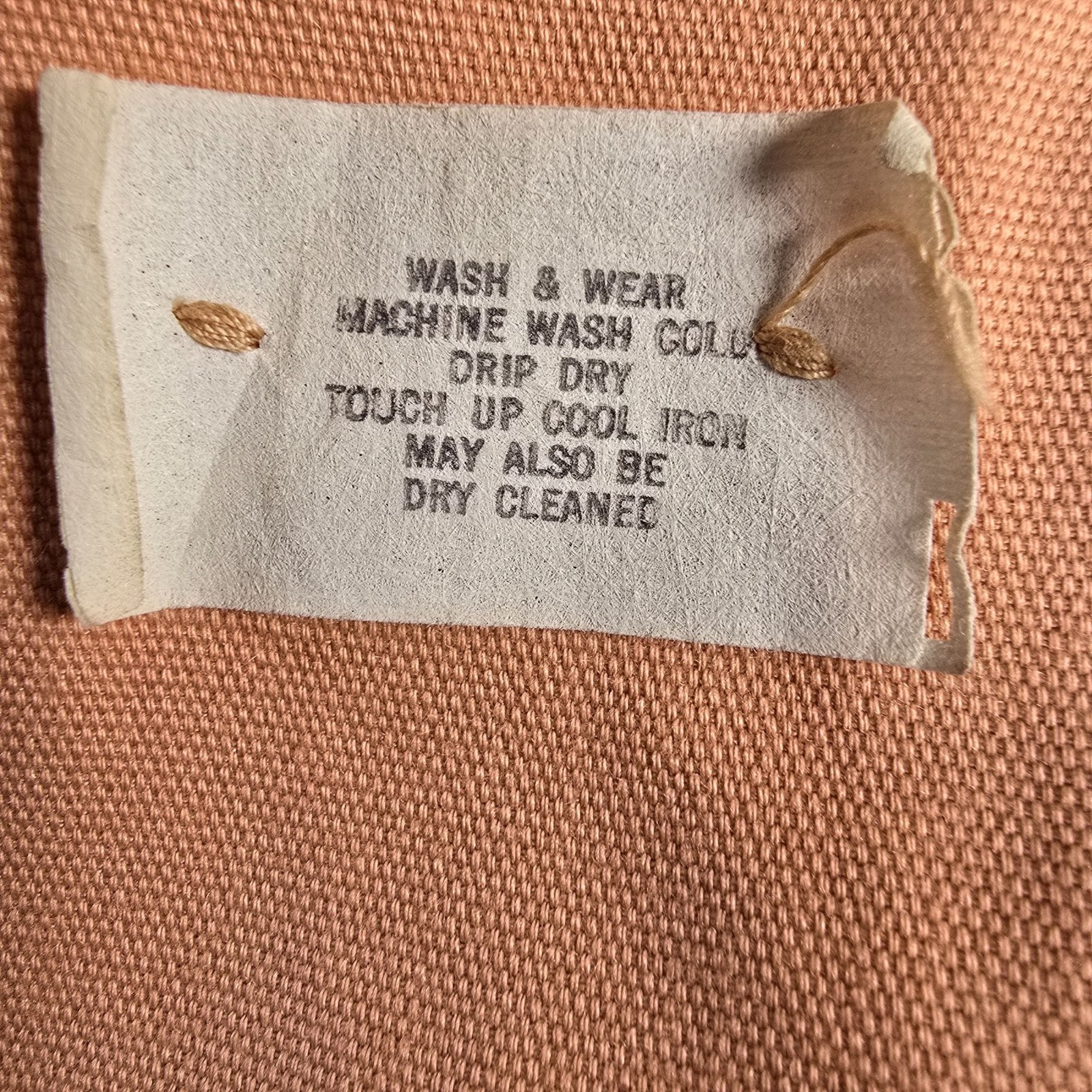 Vintage 1960s Unbranded Women’s Coral Single-breasted Belted Trench Coat (M/L)