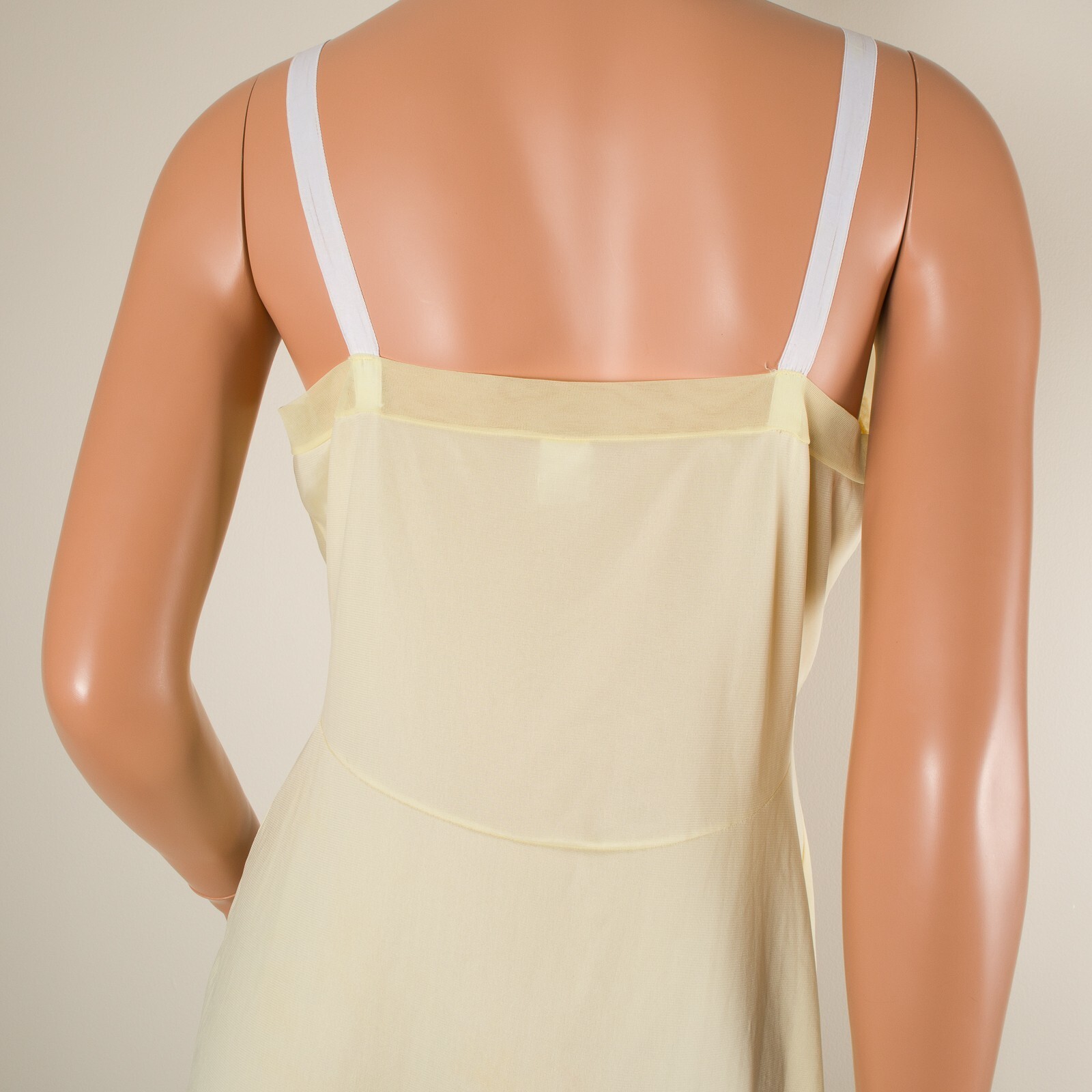 💖 Vintage MOVIE STAR Lemon Yellow Full Slip Dress 36 Nylon Accordion Pleats