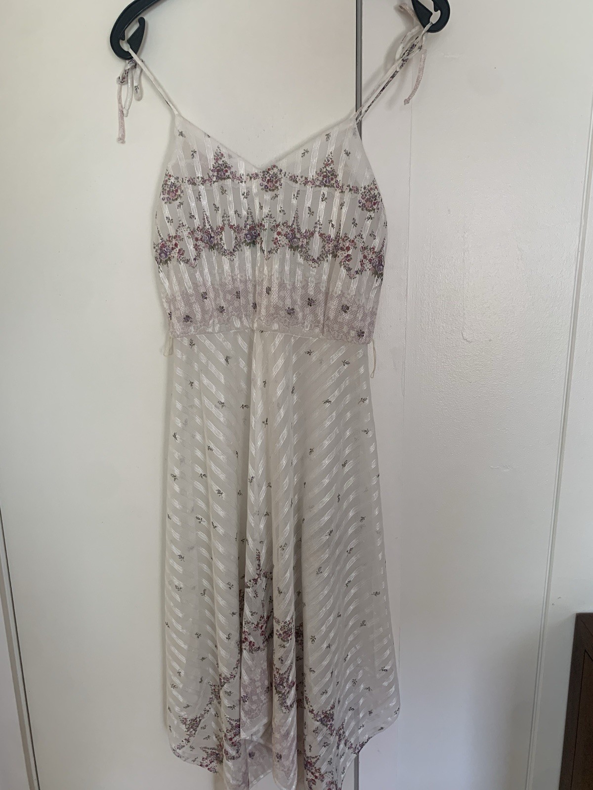 Designed By Wayne Diamond’s Run Ladies White Dress Floral Pink 70s size 7