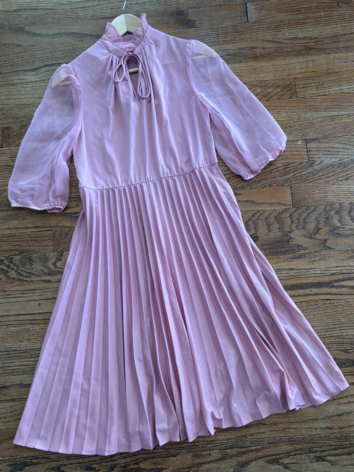 Vintage 70s Pussy Bow Sheer Puff Sleeve Pleated A-Line Midi Teadress Rose Pink M