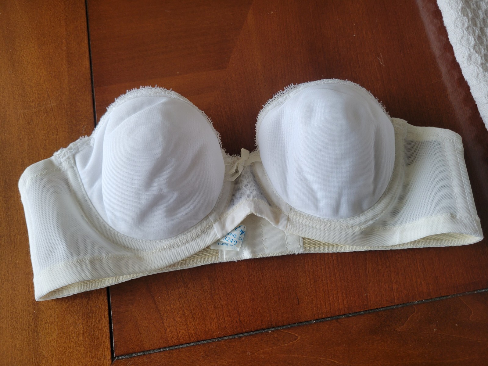VTG 80s Exquisite Form bare shoulders strapless bra padded with underwires 32A