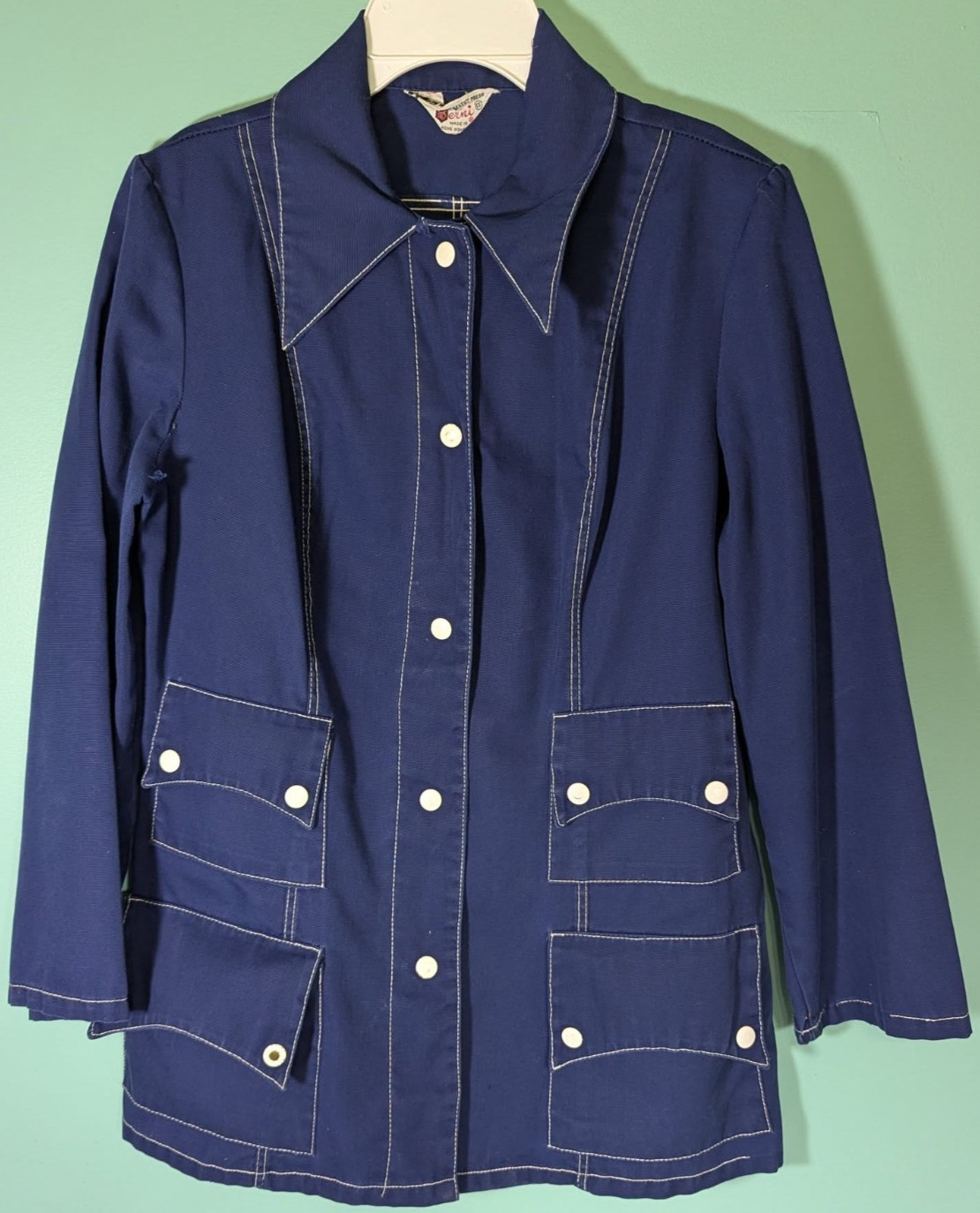 Berni woman’s Button Up blouse Made In Hong Kong Vintage