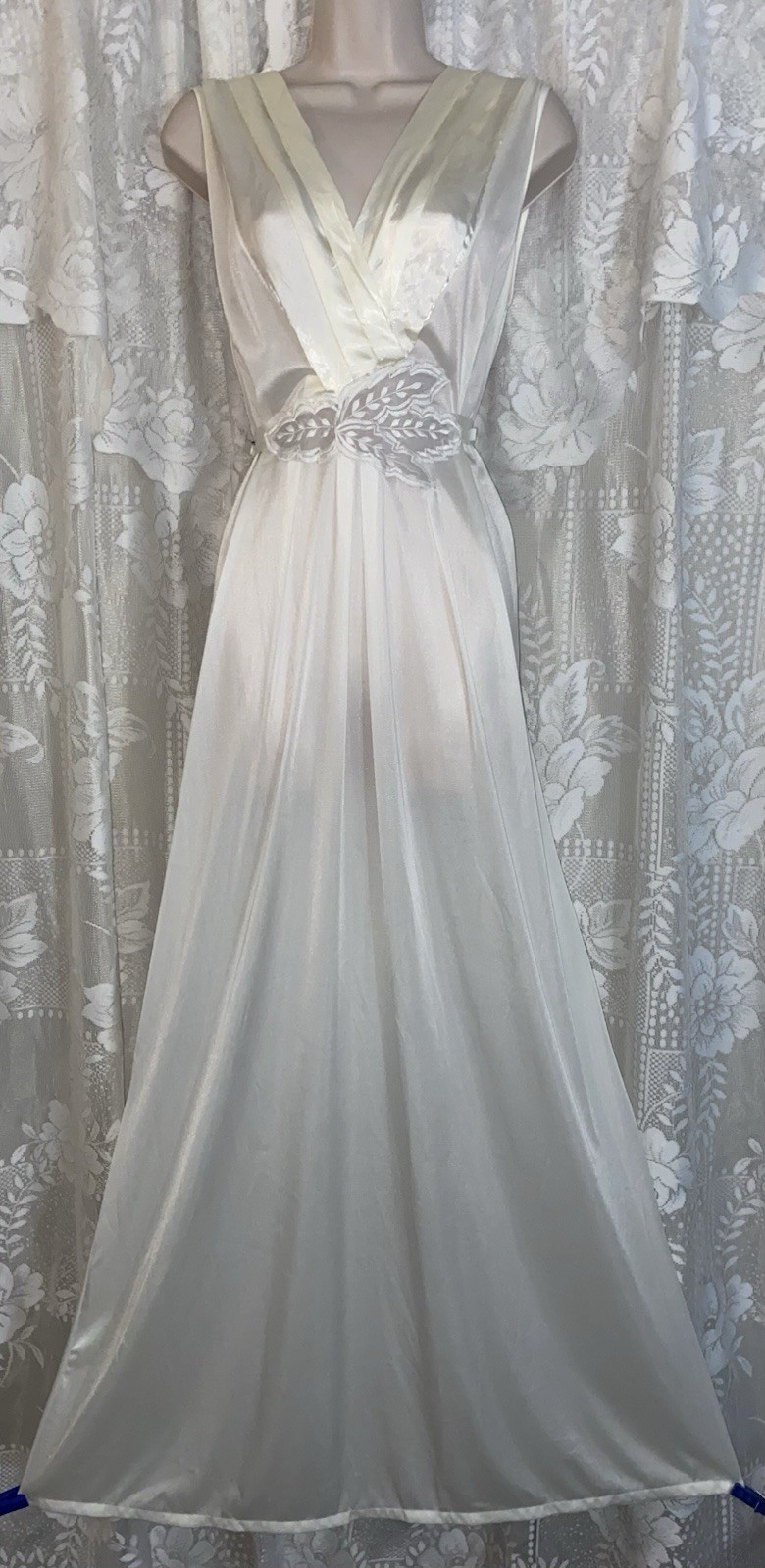 VTG RARE L X TALL 60″ Long RARE Fancy UCW Ivory Bridal Nightgown Negligee Gown