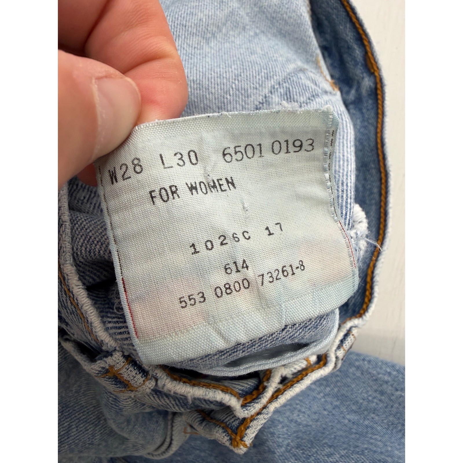 Vintage Levis 614 High Waisted Straight Leg Jeans Light Wash Made in USA W26 L28