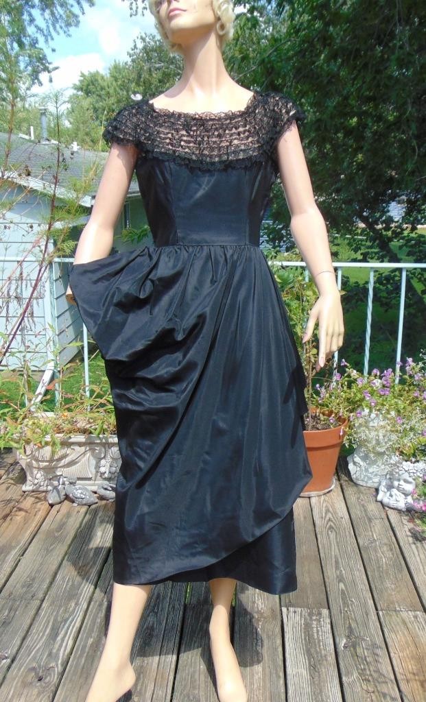 VTG 40/50s Black Silk Taffeta & Lace Draped Dress 27W