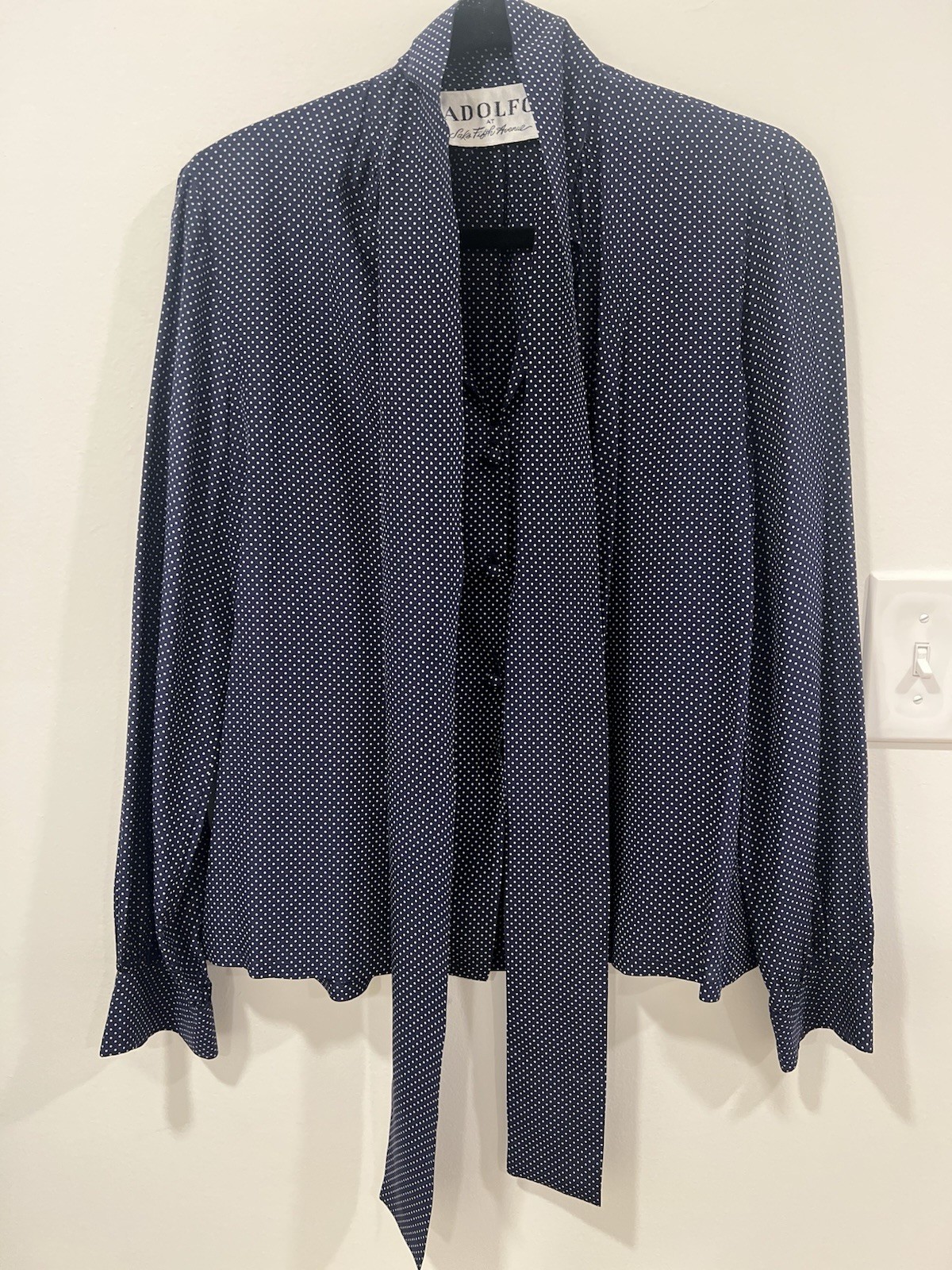 Adolfo Saks Fifth Avenue Silk Navy Polka Dot Ascot Tie Blouse Vintage Button Up