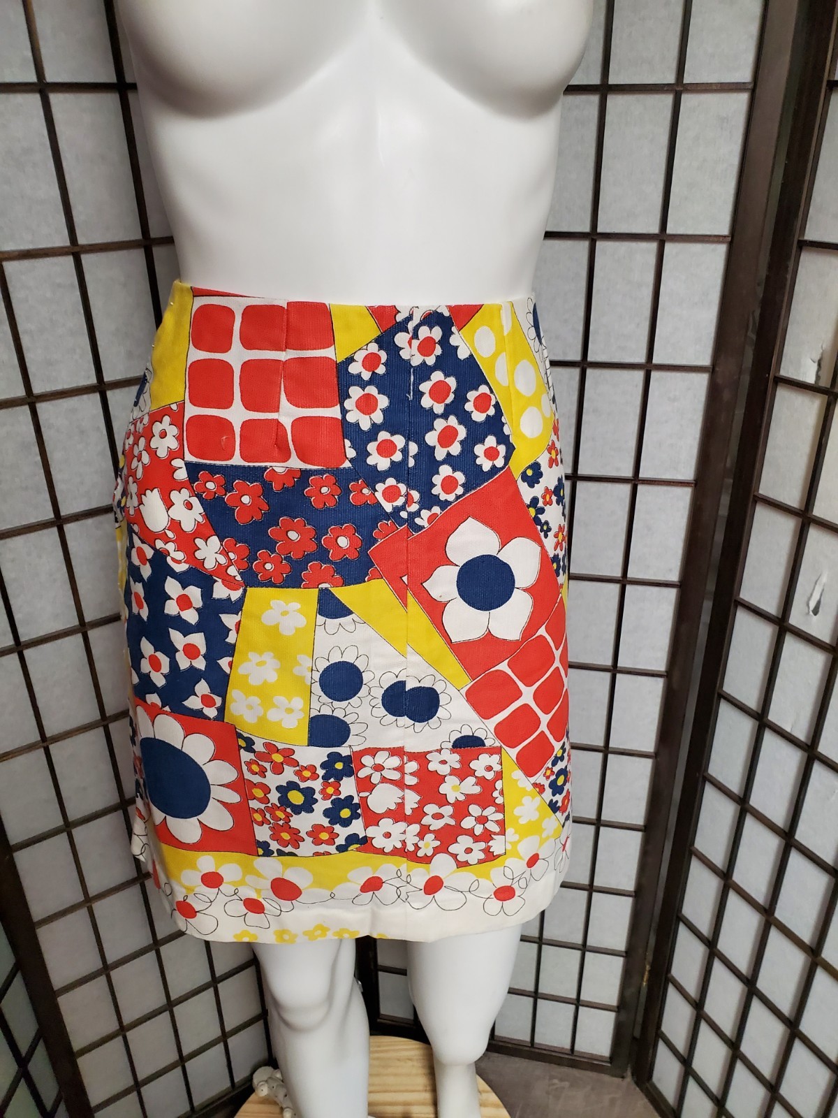 Vtg 60s Flower Power Mini A LINE Skirt mod Gogo Hippie Daisy 26″ Waist X 19″ Euc