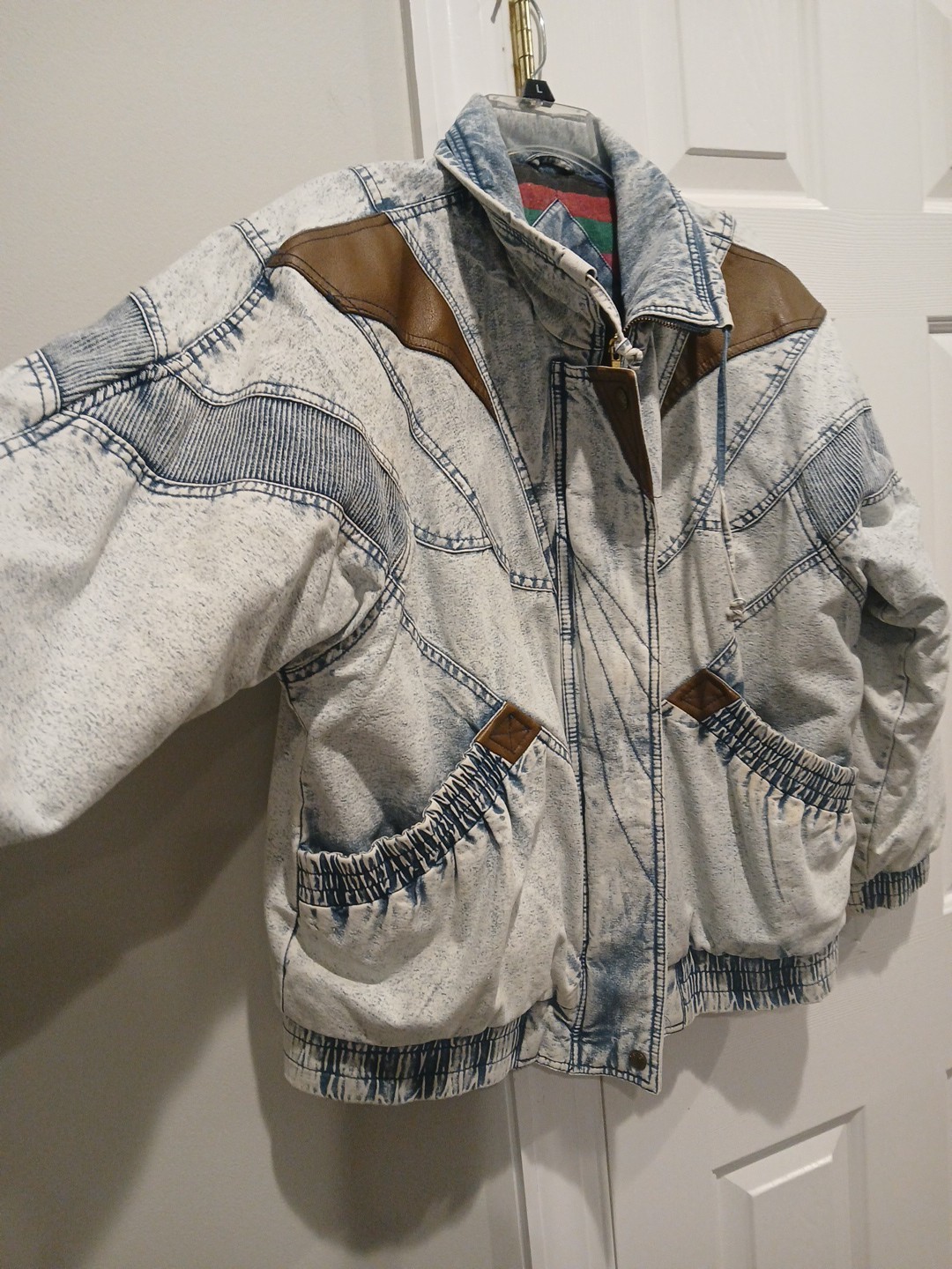 VIntage Weathered Blues Women’s Denim Jacket Coat SIze M Acid Wash 80’s Rock