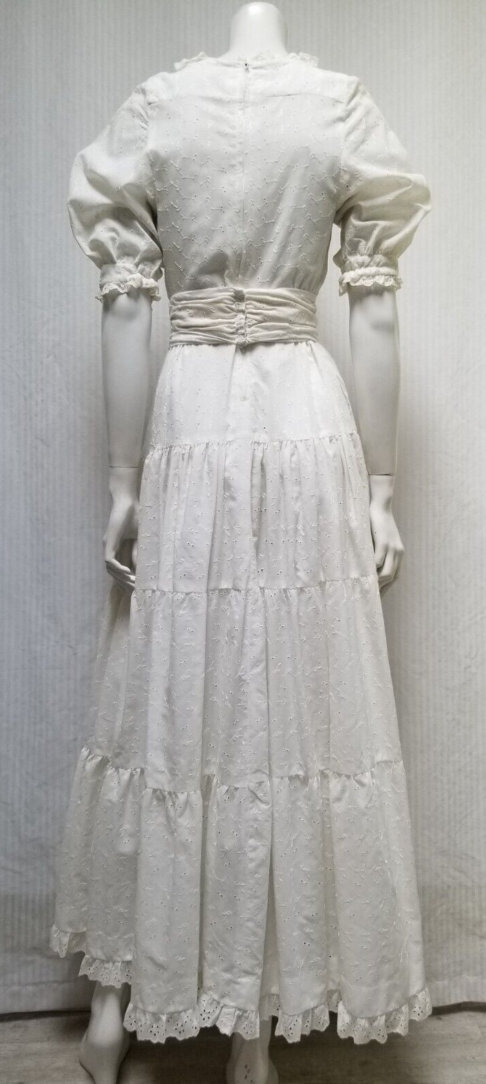 AMAZING Vintage 1970’s White Eyelet Tiered Maxi Dress with Belt – Size 2XS/ XS