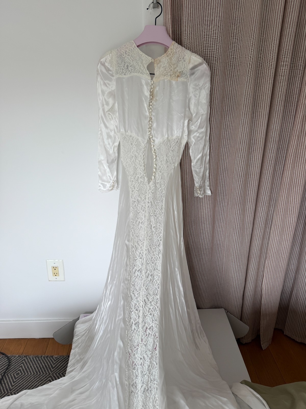 1940s Cathedral Wedding Dress