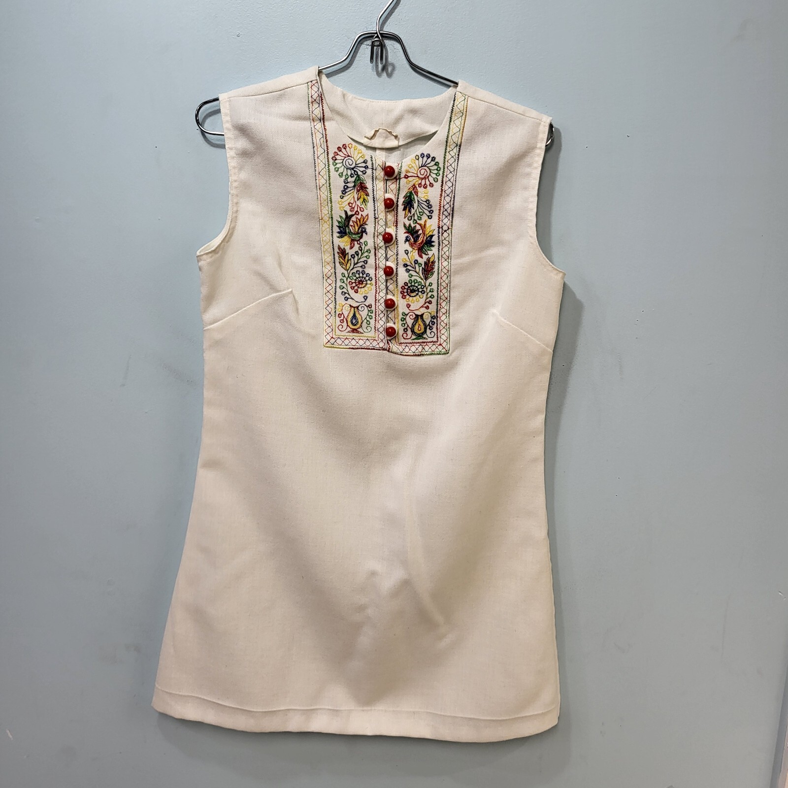Vintage Glenbrooke Womens Dress White with Peacock Embroidered Neckline Button