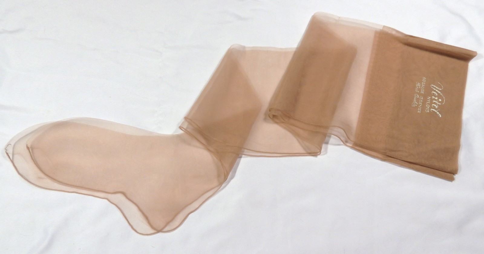 2 Pair Vtg Veitel Flat Knit Keyhole FF Plain SEAMED STOCKINGS sz 9 31″ 60G/15D