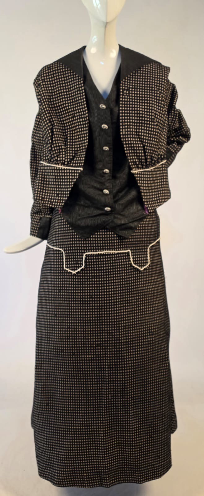 EDWARDIAN BLACK + WHITE CHECK WALKING SUIT W CORD DETAIL + SOUTACHE BELT BACK